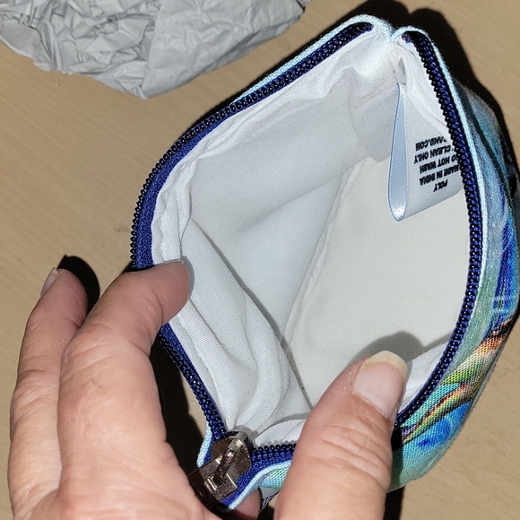 Turtle Guy Harvey designer, make up bag. Sun N Sand canvas. - Picture 6 of 6